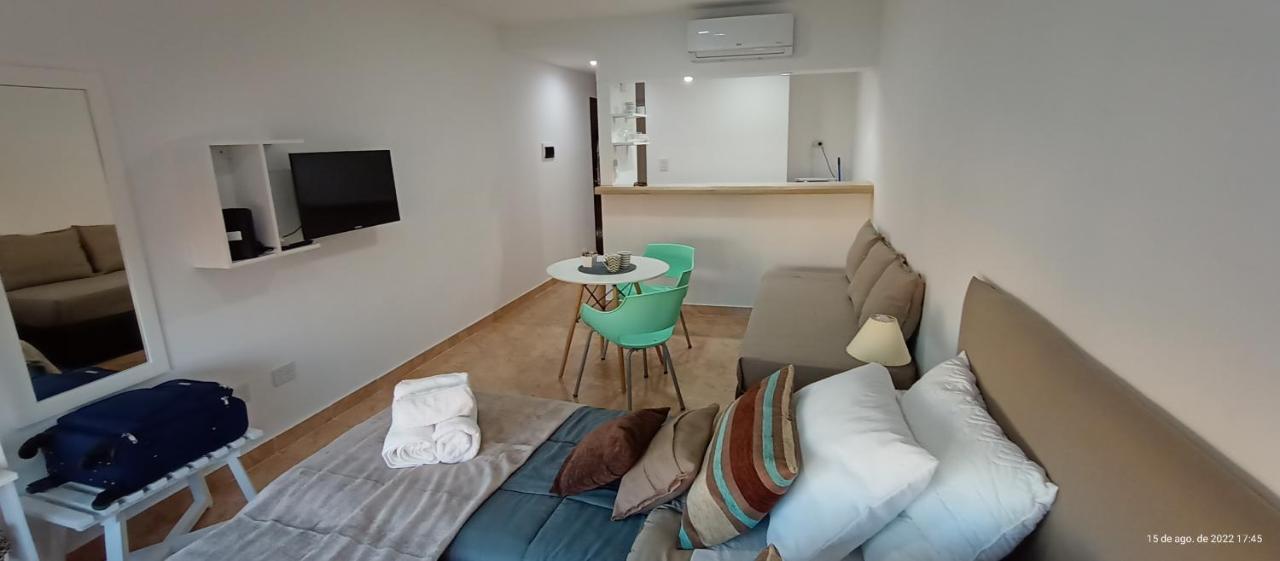 Calle 10 - Monoambiente Apartment